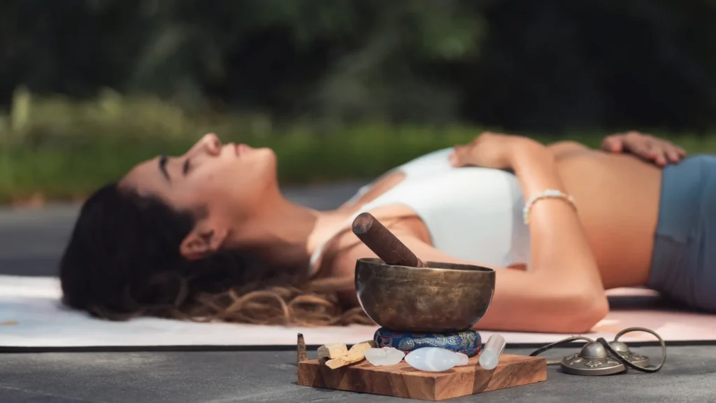 Femme qui fait des exercices de respiration